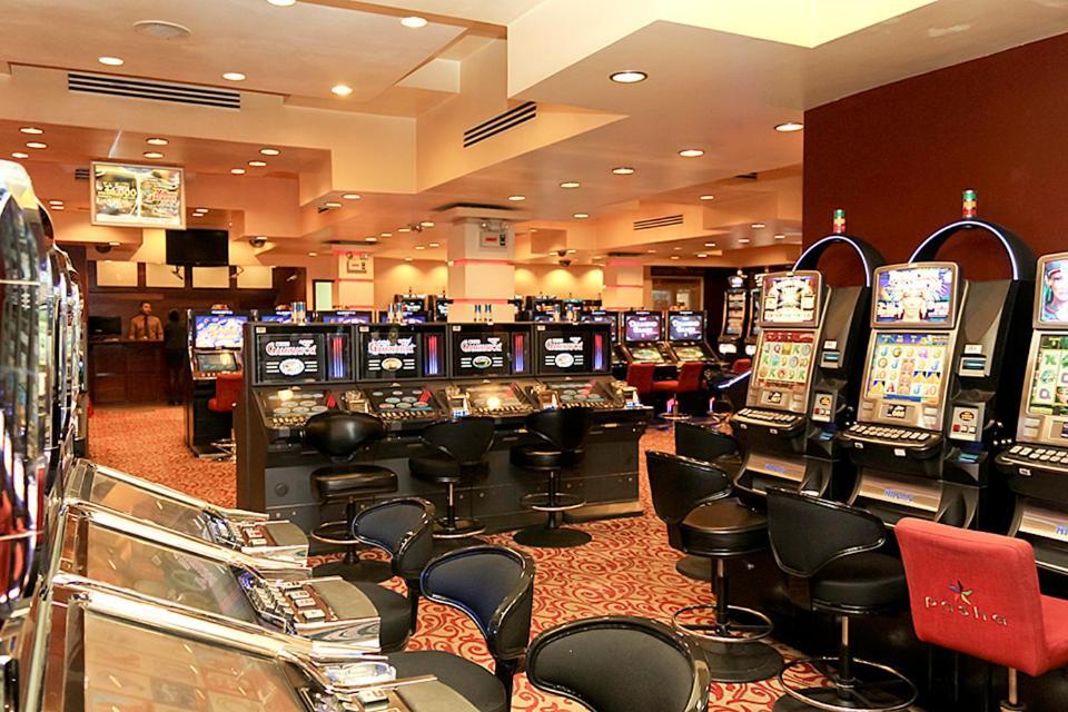 Savannah Hotel & Casino Paramaribo Buitenkant foto