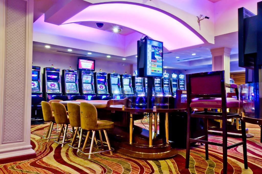 Savannah Hotel & Casino Paramaribo Buitenkant foto